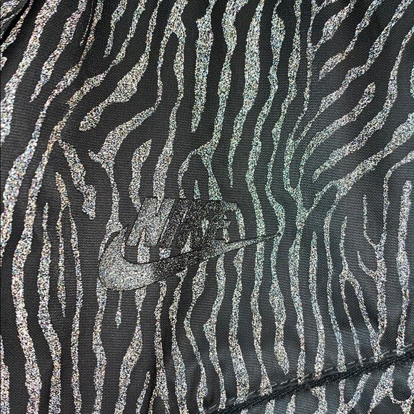 Nike jacket - Picture 3 of 6